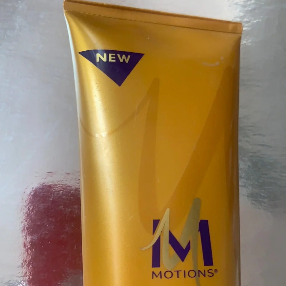MOTIONS FOR NATURAL TEXTURES LEAVE-IN CONDITIONER COCONUT OIL KERATIN 8 OZ NEW